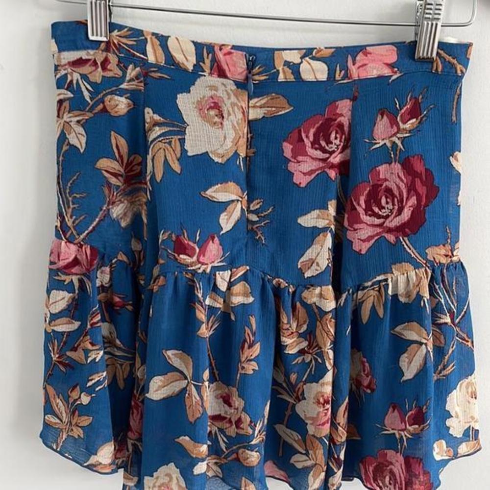 Urban outfitters blue flower mini‎ skirt - Picture 3 of 6